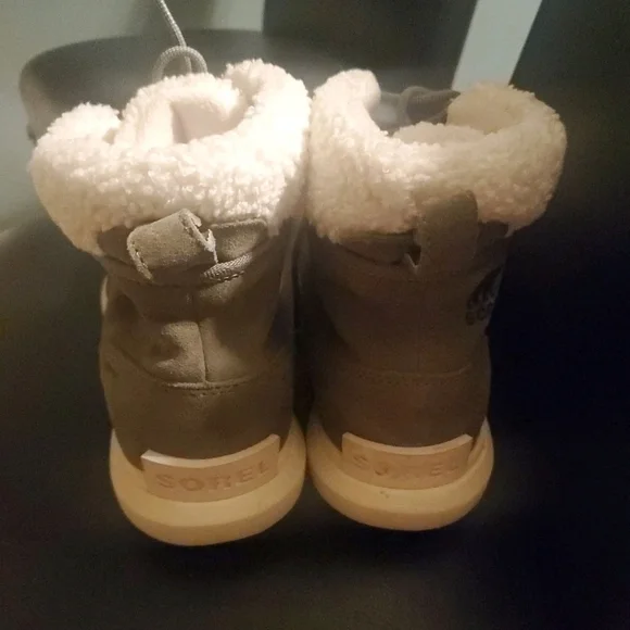Sorel Waterproof Boots Women's Sz 8 Grey Off-white Lightweight Winter Boots - Picture 4 of 16
